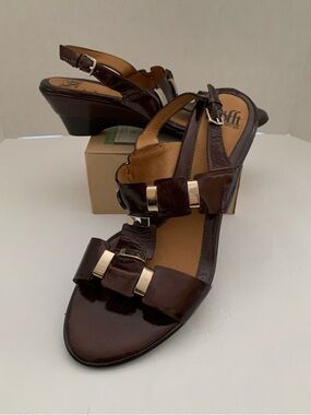 SOFFT Sandal Women 11N Brown Leather Low Heel Sling Back Gold Buckle Runs Wide